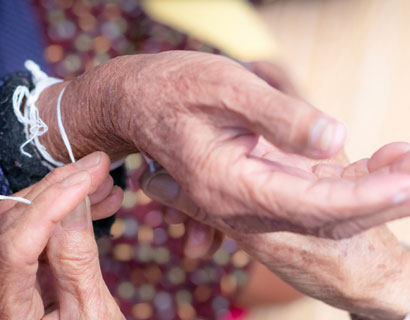 Bilişsel destek ve güvenli bakım uygulamaları